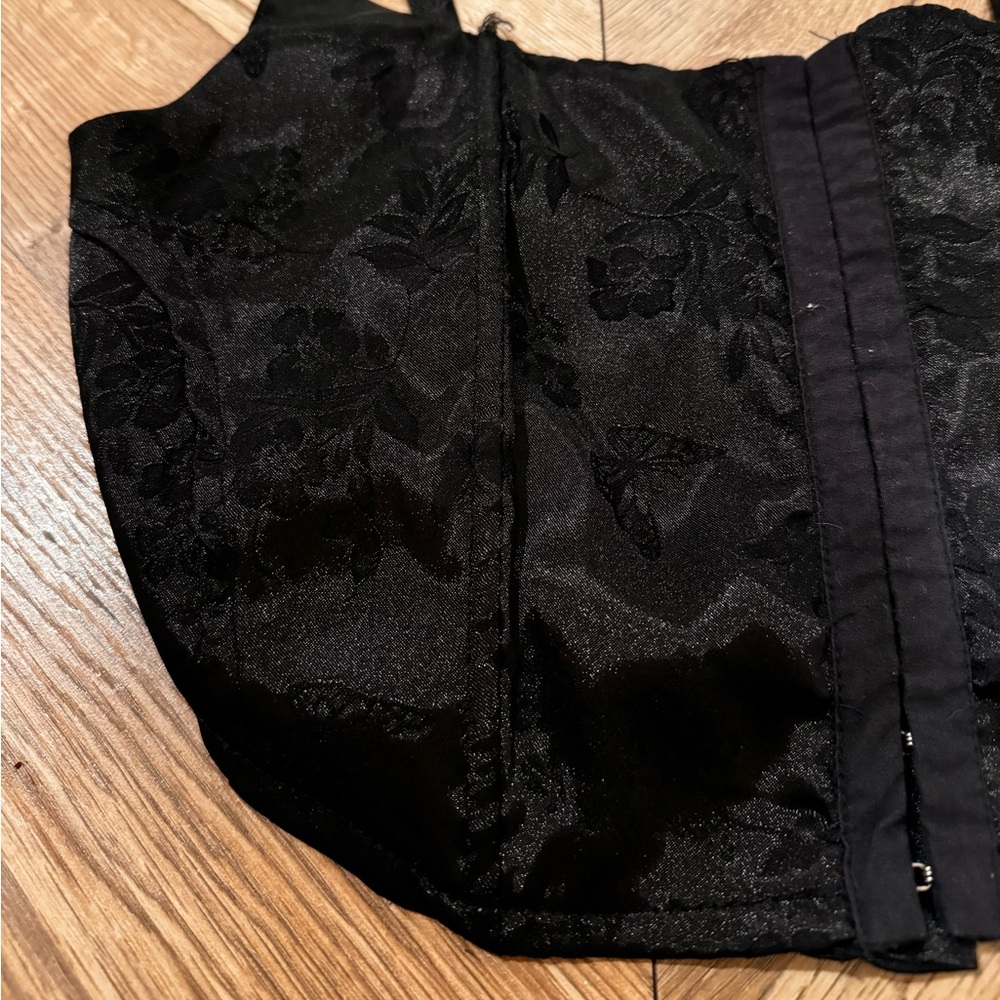 Cropped corset hook top